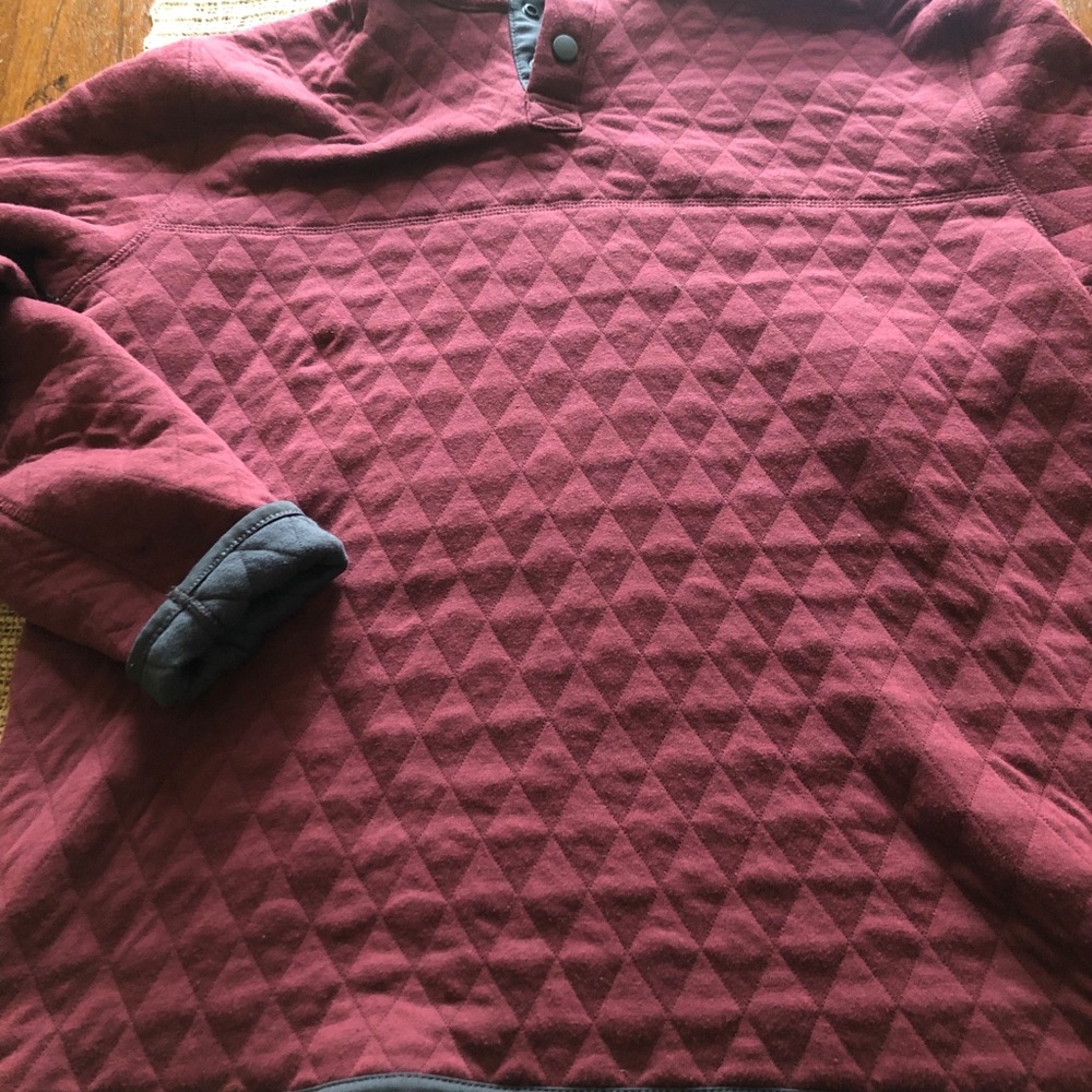 Men’s light weight reversible jacket.